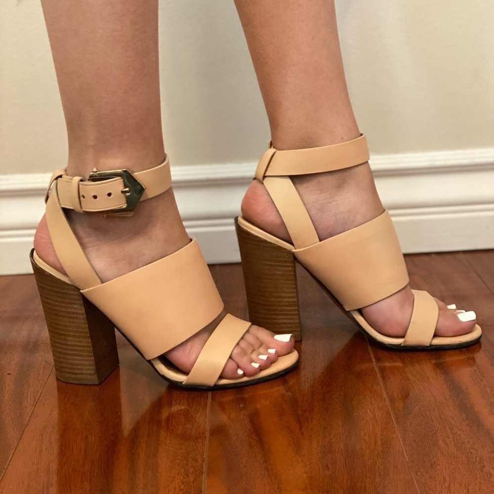 Givenchy sandals. - Picture 2 of 4